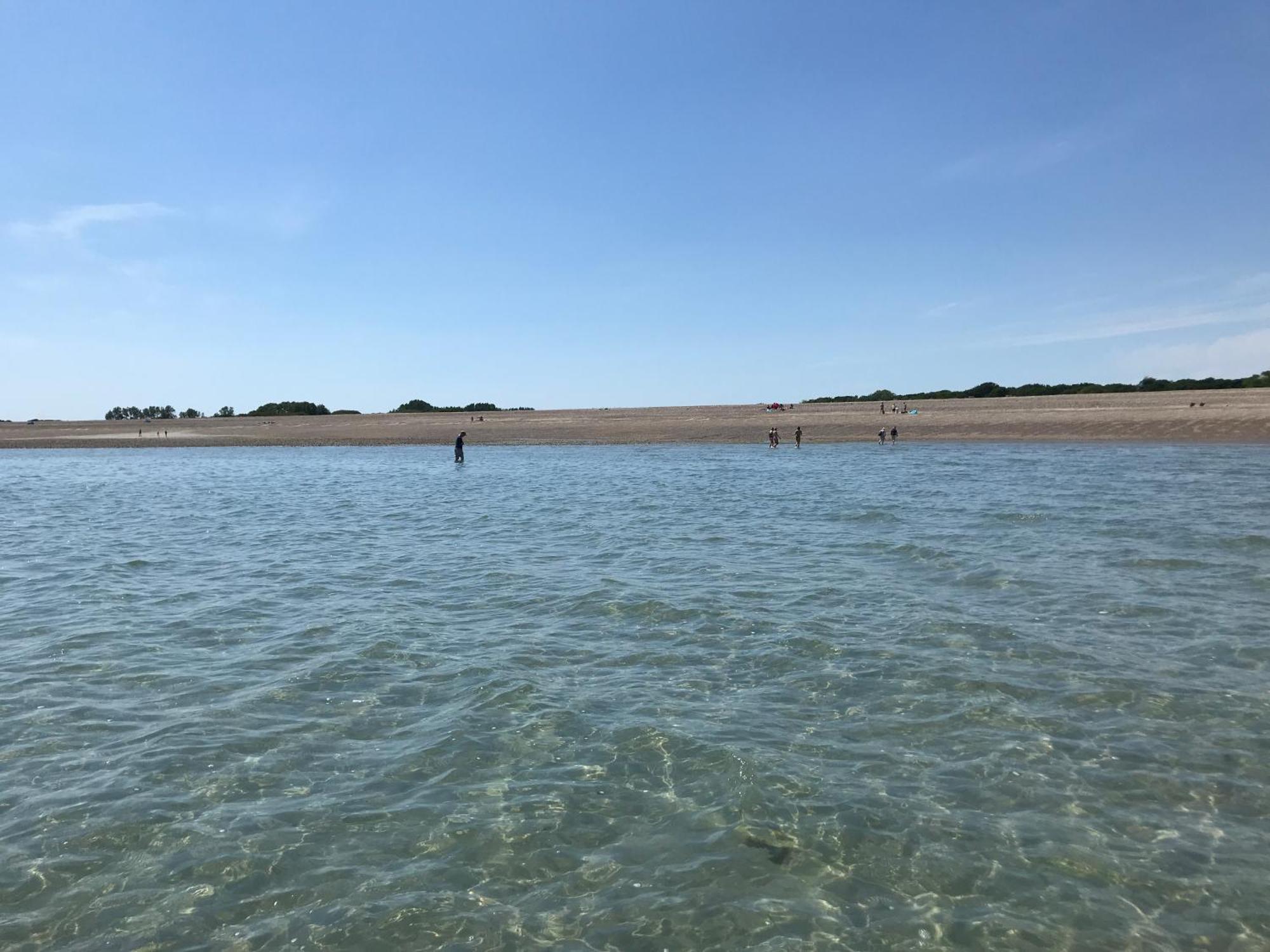 Stay At 'The Elms' In Tranquil Church Norton, Selsey - Ground Floor Bedroom, Own Private Bathroom, Quiet Beach, 2 Acre Garden By The Sea, On Edge Of Wildlife Nature Reserve ภายนอก รูปภาพ