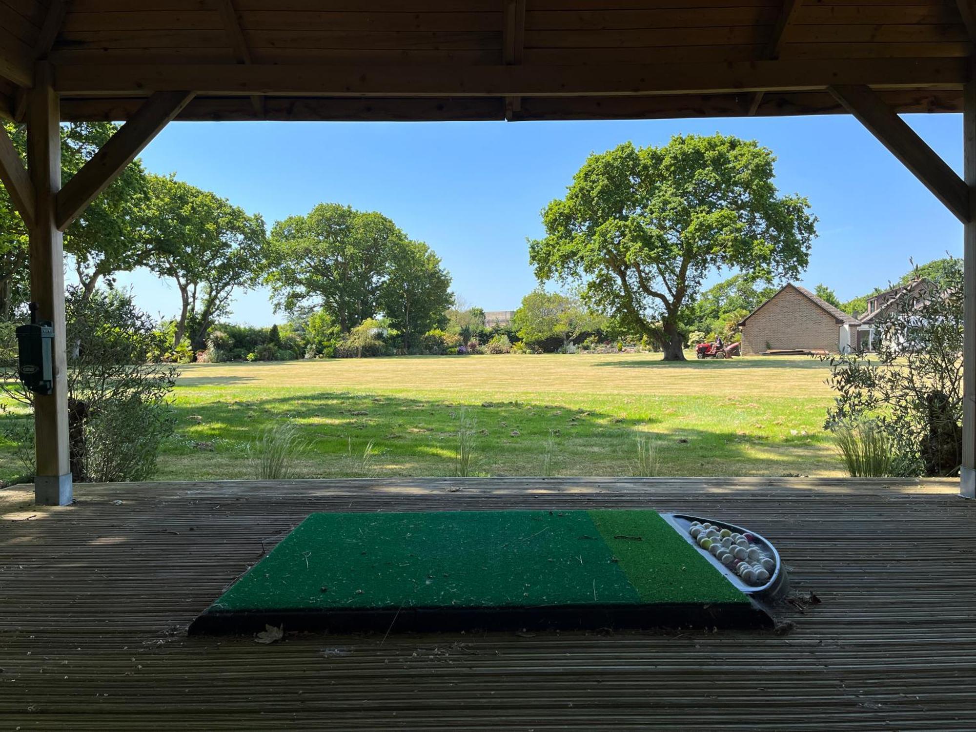 Stay At 'The Elms' In Tranquil Church Norton, Selsey - Ground Floor Bedroom, Own Private Bathroom, Quiet Beach, 2 Acre Garden By The Sea, On Edge Of Wildlife Nature Reserve ภายนอก รูปภาพ